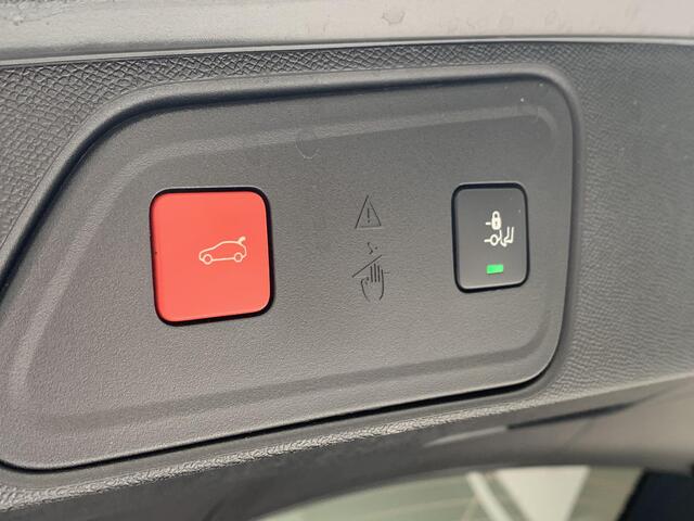 Peugeot 3008 1.2 Turbo GT Elektrische kofferklep | Navigatie | Stoelverwarming | Adaptieve Cruise Control |