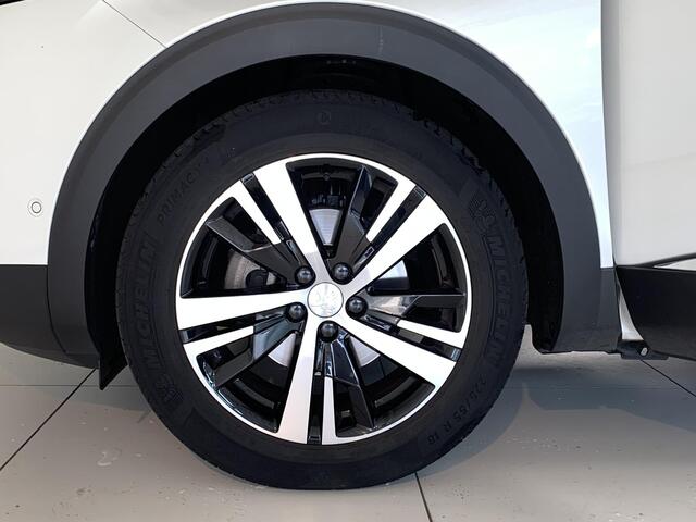 Peugeot 3008 1.2 Turbo GT Elektrische kofferklep | Navigatie | Stoelverwarming | Adaptieve Cruise Control |