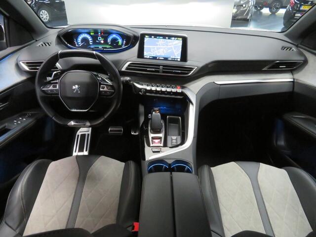 Peugeot 3008 1.6 HYbrid4 Première