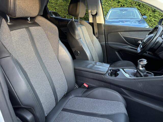 Peugeot 3008 130pk PT Allure, Trekhaak | Camera | Navi | Pdc