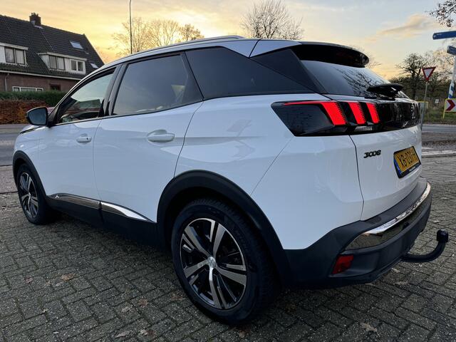 Peugeot 3008 130pk PT Allure, Trekhaak | Camera | Navi | Pdc
