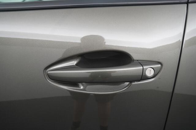 Peugeot 3008 BWJ 2020 1.2 PureTech 131 PK Blue Lease Executive NAVI / CLIMA / CRUISE / APPLE & ANDROID / LMV / PDC / LICHT & REGEN SENSOR