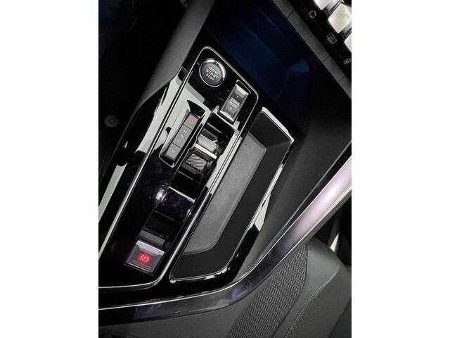 Peugeot 3008 1.2 Hybrid GT | Navi | Parkeercamera | Meer foto's volgen