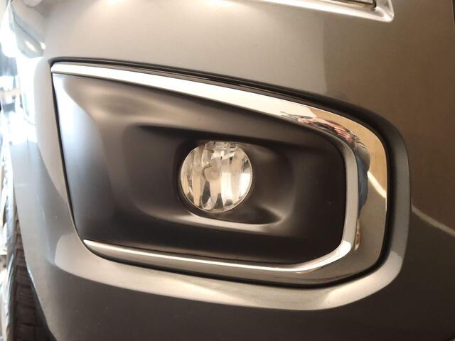 Peugeot 3008 1.6 THP Active - ORIGINEEL NEDERLANDSE AUTO - AFNEEMBARE TREKHAAK - TREKGEWICHT 1500 KG - PANORAMADAK - CLIMATE CONTROL - CRUISE CONTROL - NAVIGATIE - PARKEERSENSOREN ACHTER - 17 INCH LICHT METALEN VELGEN