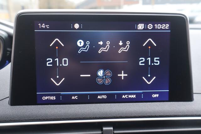 Peugeot 3008 1.2 PureTech Blue Lease Executive NL-Auto!! Distributiesnaar vervangen bij 140000km !!