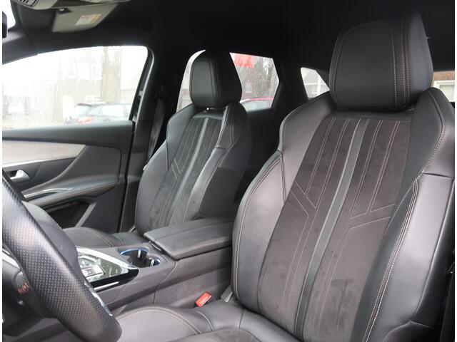 Peugeot 3008 130 PK Superluxe GT uitvoering * Automaat * Trekhaak * Navigatie * Alcantara Interieur * Achteruitrij Camera * Adaptive Cruise Control * Led Verlichting * Keyless Entree & Start * Vingerhoets; Vierde Generatie Eersteklas Service !