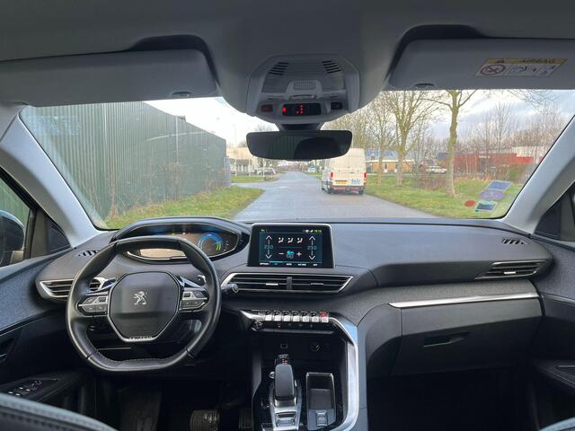 Peugeot 3008 1.6 HYbrid 225 Allure Camera