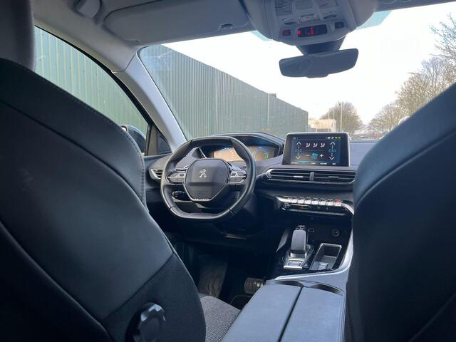Peugeot 3008 1.6 HYbrid 225 Allure Camera