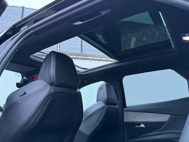 Peugeot 3008 1.2 Turbo GT BlackLine Automaat met Schuifdak, Navi/Camera, 19inch