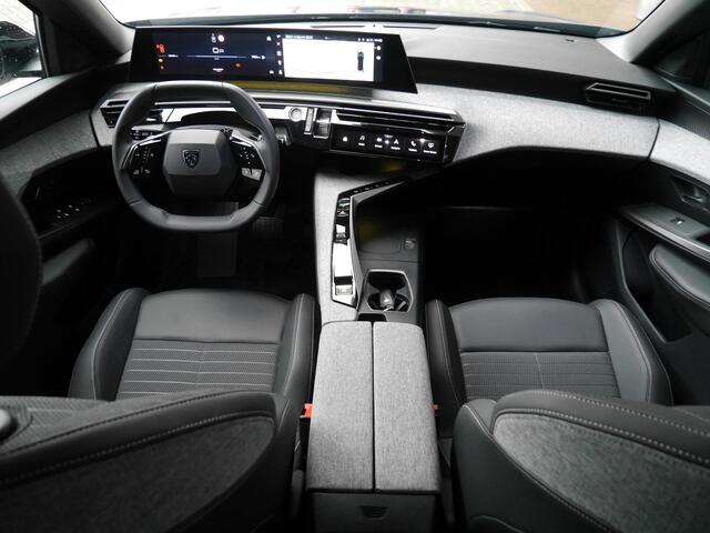 Peugeot 3008 1.2 Hybrid 136 Allure | Demo | Nieuw model | 360 Camera | Carplay | Navigatie | Verwarmbaar stuurwiel | Keyless Entry/Start | Adaptive Cruise Control | BLIS | Draadloze telefoon oplader | DAB |