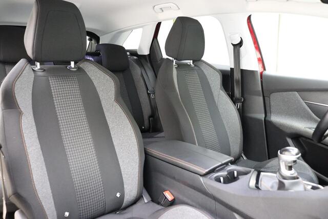 Peugeot 3008 1.2 PureTech Active | Airco | Cruise Control | Stoelverwarming | Parkeersensoren | Dodehoek Sensoren | Telefoon Voorbereiding | LMV |