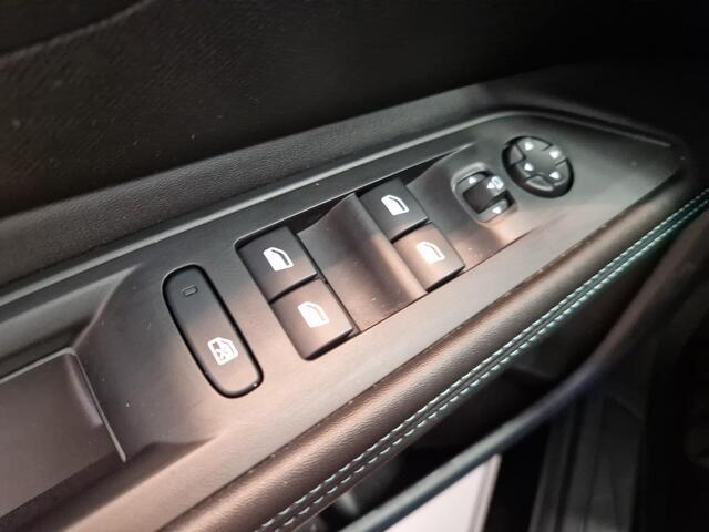 Peugeot 3008 1.6 HYbrid 225 Allure Automaat | Navigatie | Achteruitrijcamera | Cruise Control | Apple Carplay/Android Auto