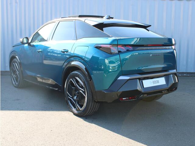 Peugeot 3008 e-3008 GT Avantage 73 kWh Navigatie / Panoramdak / Camera voor en achter