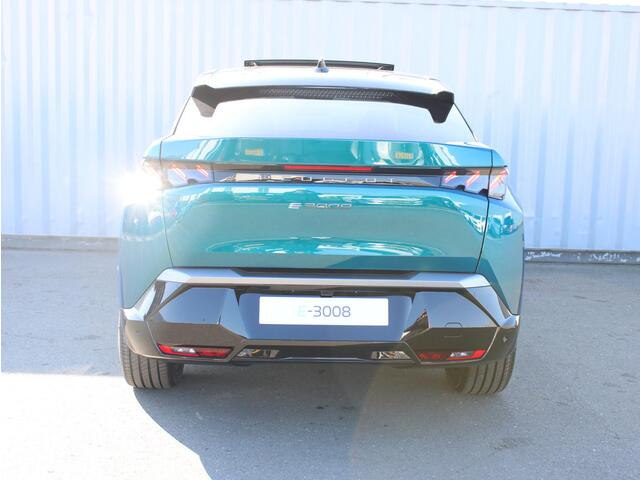 Peugeot 3008 e-3008 GT Avantage 73 kWh Navigatie / Panoramdak / Camera voor en achter
