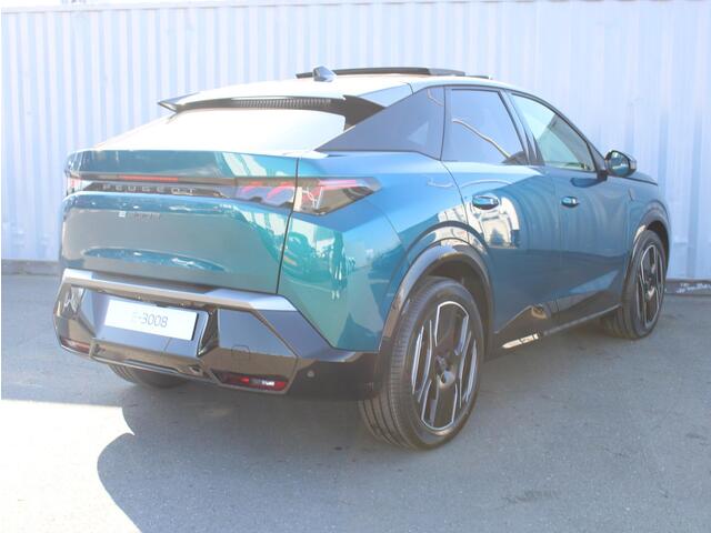 Peugeot 3008 e-3008 GT Avantage 73 kWh Navigatie / Panoramdak / Camera voor en achter