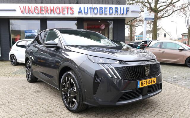 Peugeot 3008 1.2 Hybrid 136 Allure * Nieuw Model * Uit voorraad leverbaar * Hybride / Benzine Automaat * Navigatie * Stuur- en Stoel Verwarming * 1/2 Leder Interieur * Parkeer Camera en Sensoren * DAB Radio * etc.... Zie Foto's *