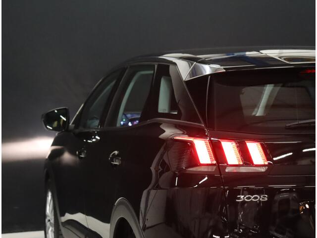 Peugeot 3008 1.2 PureTech Sport [APPLE CARPLAY, ANDROID, DIGITAL COCKPIT, NAVIGATIE, CRUISE, PARKEERSENSOR, NIEUWSTAAT]