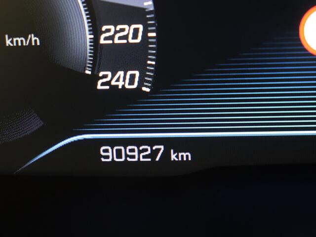 Peugeot 3008 1.2 PureTech Blue Lease Executive MD