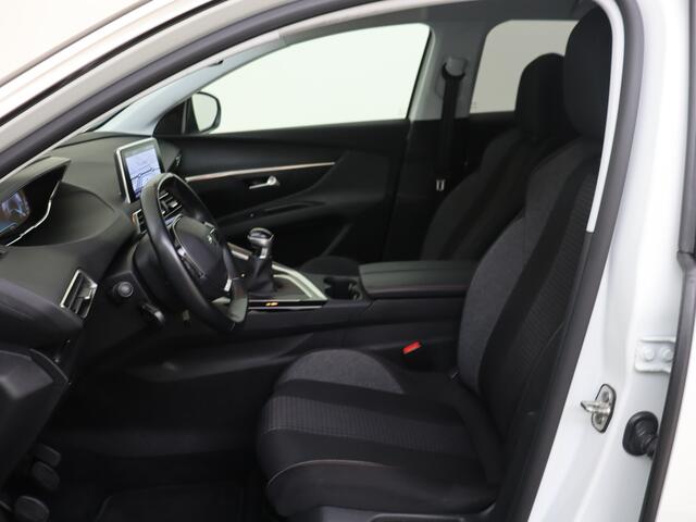 Peugeot 3008 1.2 PureTech Blue Lease Executive MD