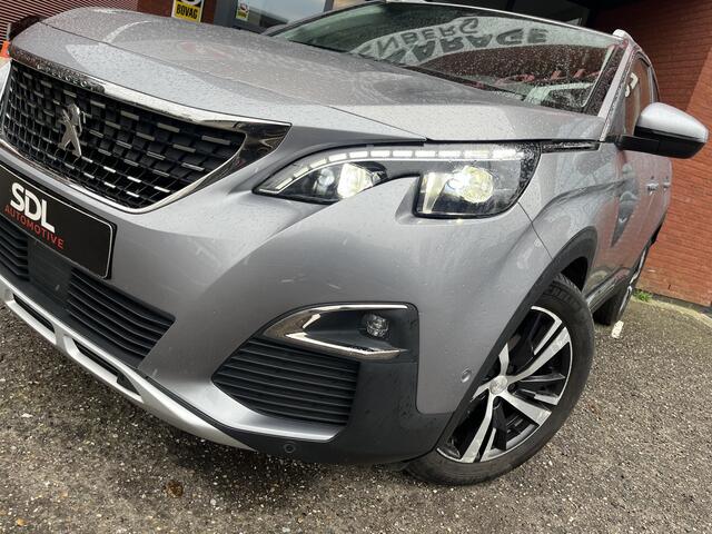 Peugeot 3008 1.2 Allure // FULL LED // KEYLESS // LEDER // CAMERA // ELEK. ACHTERKLEP // DODEHOEK //