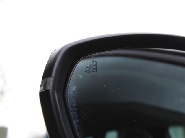 Peugeot 3008 1.2 PureTech 130 PK Allure Automaat Navigatie, Achteruitrijcamera, Keyless, Elektrische Achterklep, Perkeersensoren