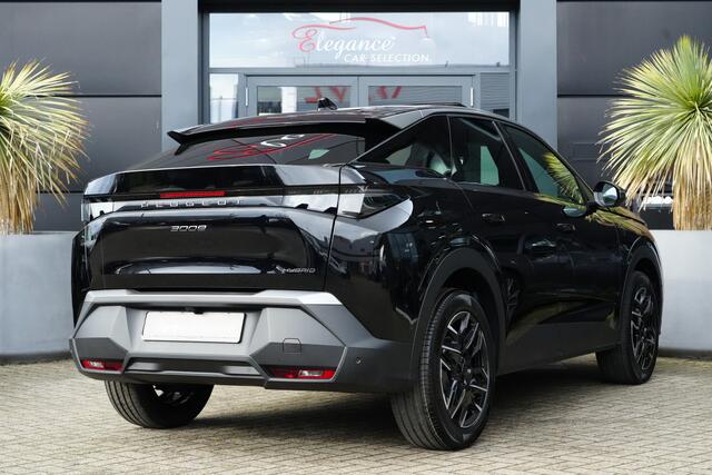 Peugeot 3008 1.2 Hybrid 136 GT 136pk Panoramadak/Stoelverwarming/Camera
