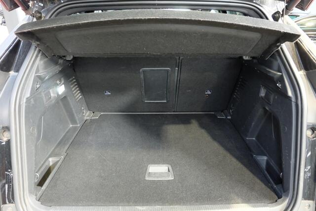 Peugeot 3008 1.6 e-THP GT Line / Pano / Leder / ACC / 360° camera