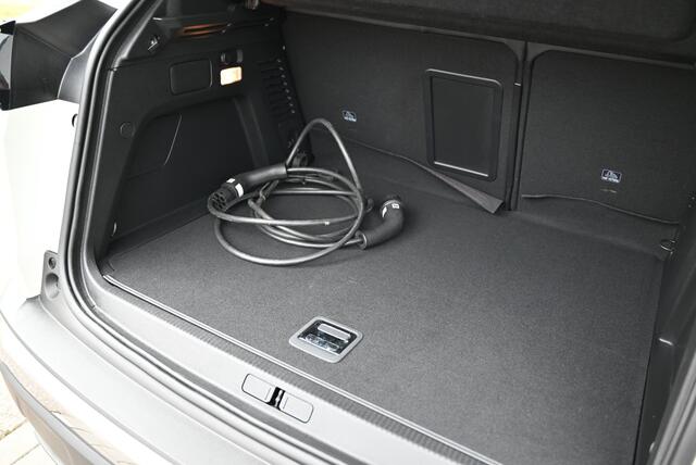 Peugeot 3008 1.6 HYbrid 180 Allure Pack Business