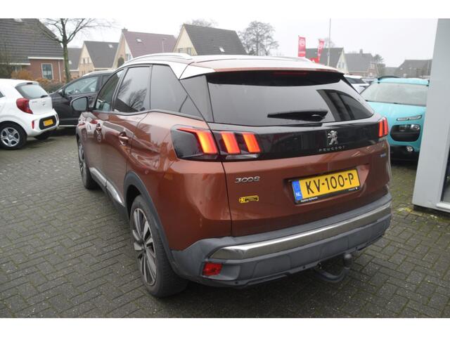 Peugeot 3008 1.2 PureTech Première Navi | Pano | Camera | Trekhaak | 19 inch | Getint glas | Keyless