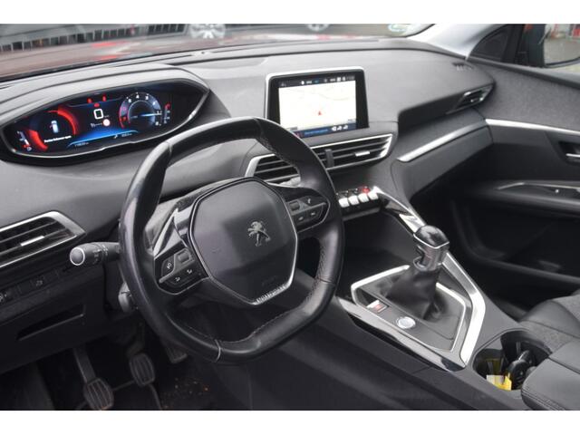 Peugeot 3008 1.2 PureTech Première Navi | Pano | Camera | Trekhaak | 19 inch | Getint glas | Keyless