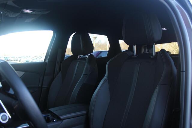 Peugeot 3008 1.2 Hybrid 136PK GT | 360° CAMERA | NAVIGATIE | ADAPTIVE CRUISE CONTROL | APPLE CARPLAY/ANDROID AUTO | CLIMATE CONTROL | 18" LICHTMETALEN VELGEN | DODEHOEK DETECTIE | KEYLESS ENTRY/START | FULL LED KOPLAMPEN | PARKEERSENSOREN VOOR EN ACHTER | DAB+ RADIO |