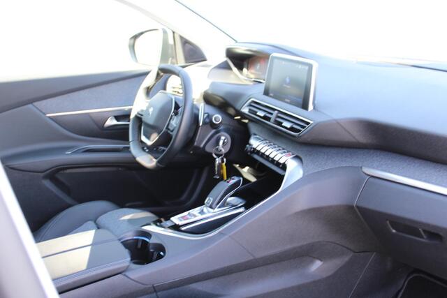 Peugeot 3008 1.2 PureTech Allure Navigatie / Trekhaak