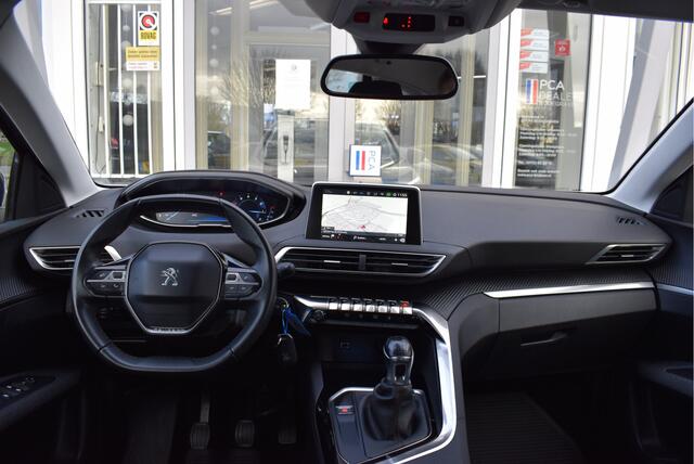 Peugeot 3008 1.2 PureTech Executive | Navi | NL-auto | Trekhaak