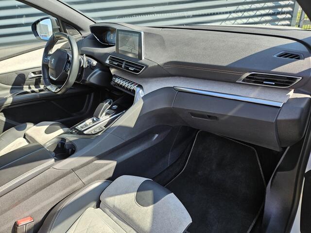 Peugeot 3008 HYbrid4 GT Plug In Hybrid 300pk Dealer O.H PHEV | Panodak | Adaptive Cruise | Alcantara Sportstoelen Massage & Memory | Focal Sound | Apple Carplay | 360 Camera | Navi Full Map | 19"L.M |