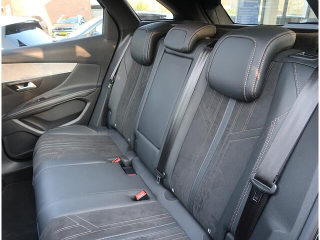 Peugeot 3008 130 Pk Benzine Superluxe * GT * Automaat * Leder / Alcantara interieur * Open Schuifdak * Adaptive Cruise Control * Ledverlichting * Achteruitrij Camera * Dodehoek Bewaking * DAB Radio * Keyless Entree & Start/Stop Button * Vingerhoets; Vierde Generatie E