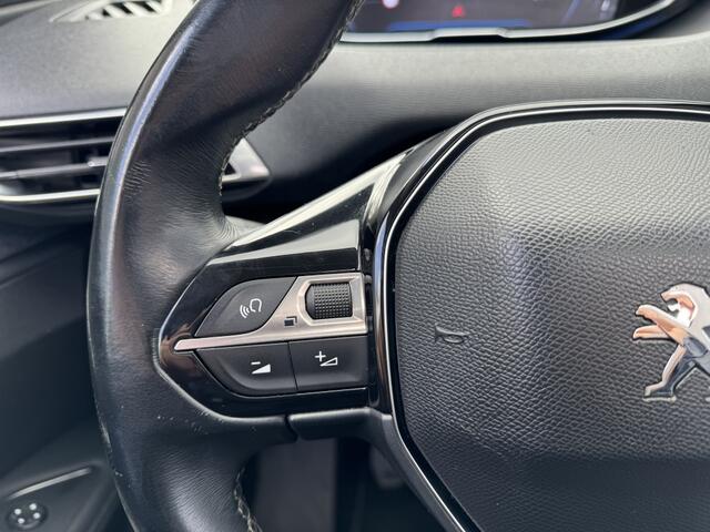 Peugeot 3008 1.2 PureT AGC Prem. PANO NAVI CARPLAY