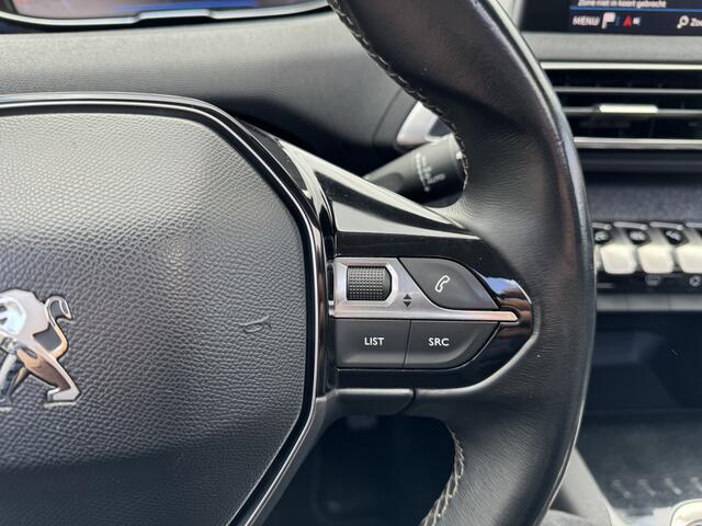 Peugeot 3008 1.2 PureT AGC Prem. PANO NAVI CARPLAY