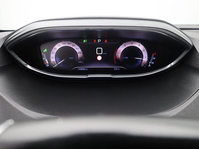 Peugeot 3008 1.6 e-THP 165PK Automaat GT Line | PANO | CAMERA | KEYLESS | STOELVERW. | TREKHAAK