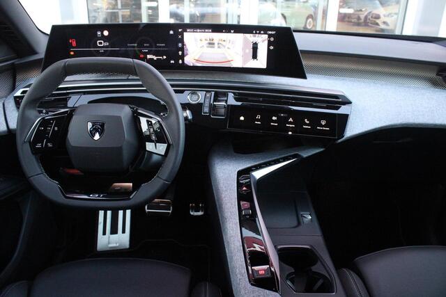 Peugeot 3008 1.2 Hybrid 136PK AUTOMAAT GT | PANORAMISCH SCHUIF/KANTEL DAK | LEDEREN BEKLEDING | STOEL/ACHTERBANK VERWARMING | STOEL KOELING | ELEKTRISCH BEDIENBARE VOORSTOELEN MET GEHEUGENFUNCTIE | ELEKTRISCH BEDIENBARE ACHTERKLEP | 360° CAMERA | MASSAGE STOELEN | 19"
