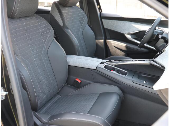 Peugeot 3008 e-3008 Allure Avantage 73 kWh 210PK | Navigatie | Rondomzicht Camera | Matrix LED Koplampen | Keyless Entry | Dodehoek Detectie | Adaptieve Cruise Control | 19" lichtmetalen Velgen | Apple Carplay/Android Auto |