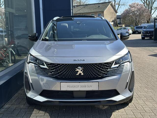 Peugeot 3008 1.6 HYbrid 225 GT | Slechts 3.000 KM Gereden | Automaat | Panorama Schuif-/Kanteldak | Navigatie | Camera | Adaptieve Cruise Control | Hoge Zitpositie | Climate Control | LED Verlichting | Keyless Entry | Dode Hoek Detectie |