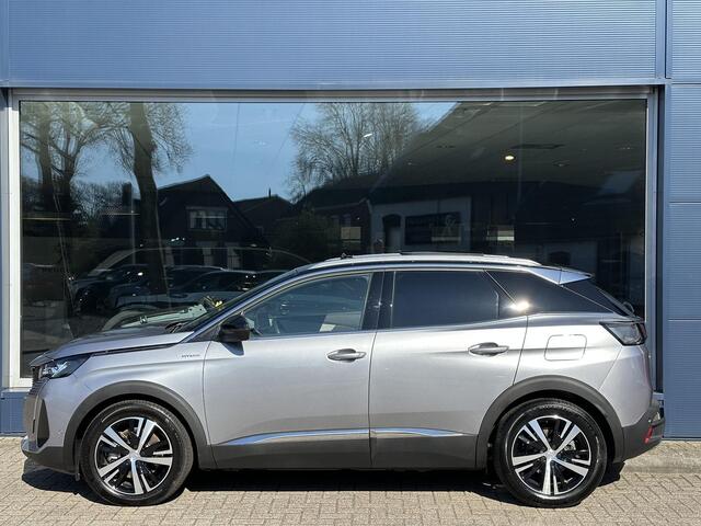 Peugeot 3008 1.6 HYbrid 225 GT | Slechts 3.000 KM Gereden | Automaat | Panorama Schuif-/Kanteldak | Navigatie | Camera | Adaptieve Cruise Control | Hoge Zitpositie | Climate Control | LED Verlichting | Keyless Entry | Dode Hoek Detectie |