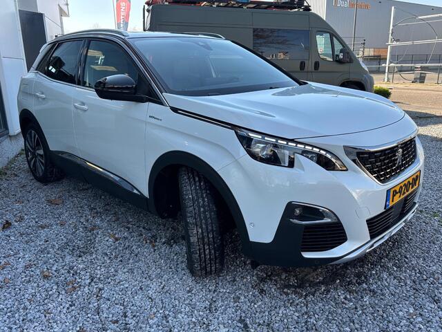 Peugeot 3008 1.6 HYbrid4 300 GT | ALLE denkbare opties! | Rijklaar geleverd incl 12 maanden BOVAG garantie! |