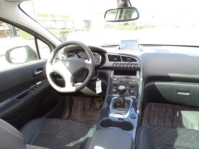 Peugeot 3008 1.2 PURETECH ALLURE 131 Pk-Navi-Clima-Cruise-Pdc-Blth-