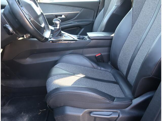 Peugeot 3008 130 Pk Allure * Navigatie * 1/2 Leder * Achteruitrij Camera * L.M. Velgen * Climate & Cruise Control * Vingerhoets: Vierde Generatie Eersteklas Service !