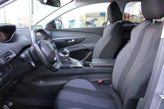 Peugeot 3008 1.2 PureTech Blue Lease Executive | Distributieriem Vervangen! | Navigatie | Climate Control | Cruise Control | Parkeersensoren | Lichtmetalen Velgen |