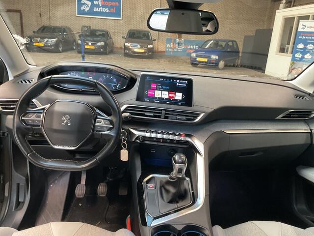 Peugeot 3008 1.2 PureTech Allure NL AUTO | CARPLAY | TREKHAAK | LAGE KM!