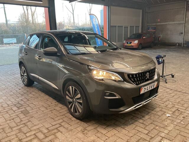 Peugeot 3008 1.2 PureTech Allure NL AUTO | CARPLAY | TREKHAAK | LAGE KM!