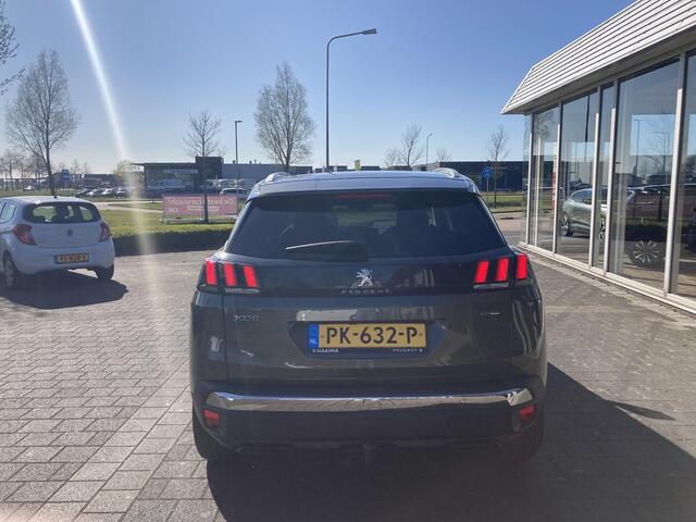 Peugeot 3008 1.2 PureTech Allure | Cruise control | navigatie | Dakrails | Camera | Lichtmetalen velgen | Climate control | Trekhaak