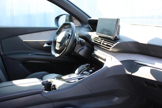 Peugeot 3008 1.6 HYbrid 225 GT | Navi / Camera/ Alcantara